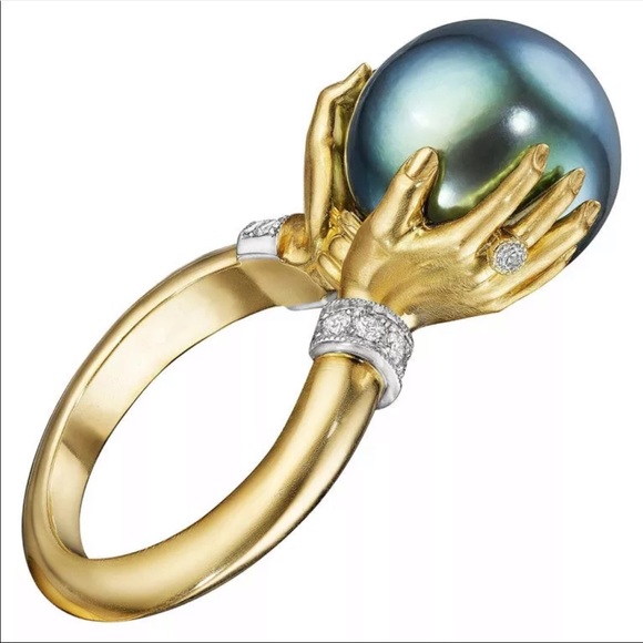 New Women’s Yellow Gold Plated Pearl Luxury Ring - Picture 2 of 5